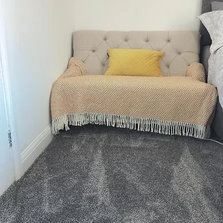 Flat 1 - Entire Modern Studio With En-Suite And Free Parking Close To Qmc, City Centre & Notts Uni Nottingham Exterior photo