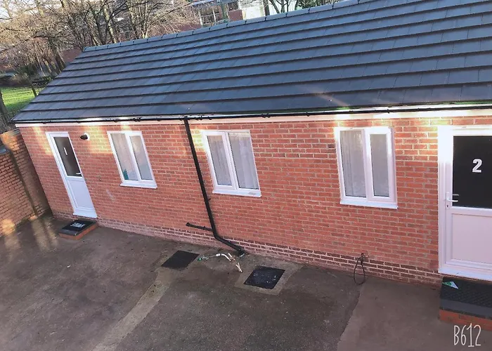Flat 1 - Entire Modern Studio With En-Suite And Free Parking Close To Qmc, City Centre & Notts Uni
