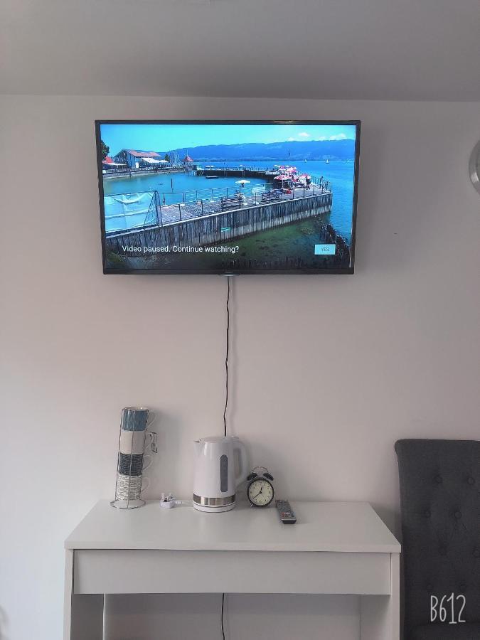 Flat 1 - Entire Modern With En-suite And Free Parking Close To Qmc, Centre & Notts Uni