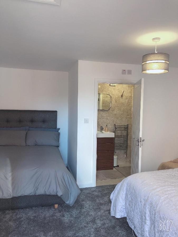 Flat 1 - Entire Modern With En-suite And Free Parking Close To Qmc, Centre & Notts Uni *